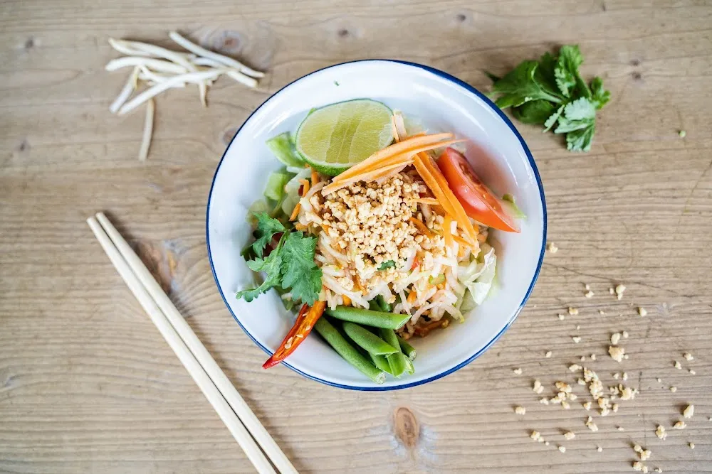 Pad Thaï Crevettes Ou Poulet Ou Tofu